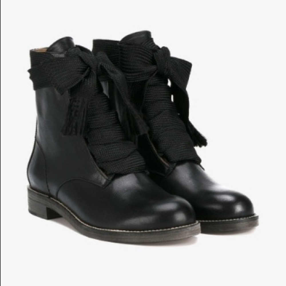 ISO Chloe Harper Flat boot